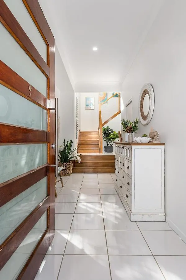 بيت للعطل Burleigh Beach House غولد كوست