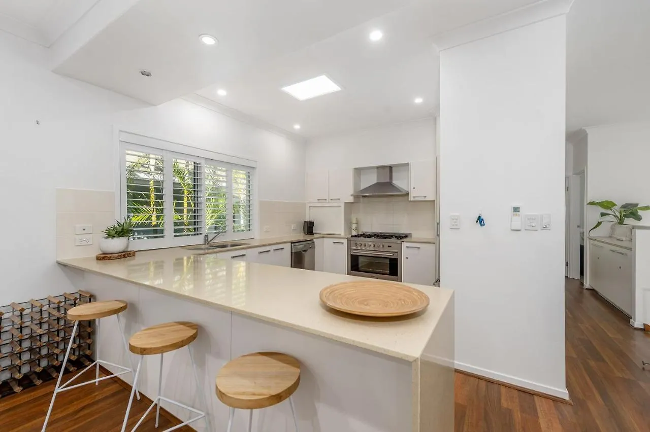 بيت للعطل Burleigh Beach House غولد كوست أستراليا